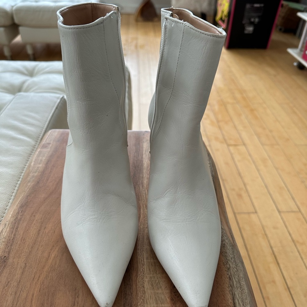 Kitten Heel White Leather Boots